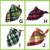 Dog Bandana Plaid Pet Scarf Triangle Bib Kerchief för små medelstora stora hundar Tvättbara kvadratutskrift Justerbar reversibel valpkatt xmas födelsedagspresent