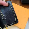 Luxurys Monedero Carta Impresión Llaveros Hebilla de metal Hebilla hecha a mano Diseñador unisex Hombres Mujeres Colgante Caja clave Accesorios de billetera277G