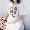 Belki U Beyaz O-Boyun Yay Çiçek Nakış Indie Halk Elbise Flare Kısa Kollu İmparatorluğu Plaj Yaz Tatil Midi Elbise D2439 210529