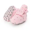 Pierwsi Walkers Girls Baby Pink and White Paski Wygodne Botki Zimowe Ciepłe Niemowlę Buty antypoślizgowe Toddler Walker Hook Boots