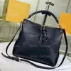 حقيبة جسم كروس من Maida Hobo M45522 أكياس مصممة Luxurys منقوشة جلد البقر بالجلد المصنوع من جلد أخمص القدمين M45523