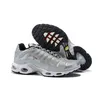 Air Max TN Plus Scarpe da uomo Runner Be True Mixtape Triple Black Bianco Bianco Uomini Donne Campioni Scarpe da ginnastica Classic Trayner Strevas Streans