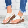 Kvinnor Sommar Sandaler Plus Storlek PU Grunt Platform Casual Buckle Solid Color Med Heel Weeges Skor Kvinna Slides 2021