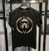 メンズTシャツ男性ブランドTSHRITラインストーンデザイナーヒップホップメンズドリルTシャツドロップ