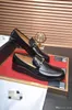 L5 A 2021 Deri Elbise Ayakkabı Avrupa Moda Erkekler Iş Düşük Topuk Yumuşak Pürüzsüz Mumlu Dana Bağbikasyon Sivri Ayakkabı