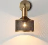 Modern enkel lyxig vägglampa guldglansjärn Net Metal Sconce Light Fixture Decor Bedroom Bedside Living Room Background