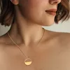 pendentif demi-cercle