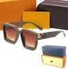 Yüksek Kaliteli Marka Bayan Güneş Gözlüğü Degrade Cam Lens Lüks Erkek Güneş Gözlükleri UV Koruma Erkekler Tasarımcı Gözlük Metal Menteşe Moda Kadınlar Gözlük Kutuları ile