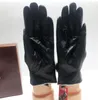 21SS Femmes hiver Luxe Gants en cuir véritable Designer Gant en cuir véritable doux chaud Court polaire en peau de mouton à l'intérieur Sexy drive Locomotive rider glovess