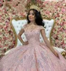 キラキラピンクスウィート16ボールガウンQuinceañeraドレスビーズスパンコールノースリーブvestido de 15 anos Quinceanera 2021