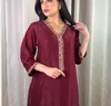 Robes décontractées Jalabiya Robe longue à manches longues pour femmes Automne 2021 Dubaï Abaya Mode Ruban de diamant Col V Musulman Arabe Robe298u