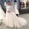 Abiti da sposa decenti bianchi a maniche lunghe con collo gioiello in vendita Applicazioni in pizzo invernali con strascico musulmano 328 328