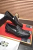 L5 A 2021 Leder -Kleiderschuhe Europa Mode Männer Geschäfte Low Heel Weiche glatte Wachserkrankung Schnürung spitzer Schuhe