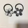 4.5CM Mode noir et blanc acrylique élastiques tête de fleur corde anneau de cheveux épingles à cheveux pour dames coiffure préférée Bijoux Accessoires vip cadeau