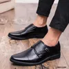 New British Trend Nero Marrone Monk Strap per uomo Casual stampato Oxfords Scarpe da abito da sposa Party Driving Flats Zapatos Hombre