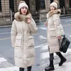 Piumino da donna Parka Giacca imbottita in cotone invernale 2021 Cappotto lungo da donna in pelliccia sintetica con cappuccio Cappotto lungo Moda coreana Parka spesso caldo Neve