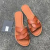 Verão Mulheres Sandálias Sapatos Estilo Moda Couro PU Interlocking Superfície Feminina Chinelos Sólidos de Alta Qualidade Mulher Slides 220308