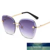 Óculos de sol femininos Marca Designer Óculos de metal quadrado Acessórios Honey Bee Lentes de cores gradientes Driving UV400 Preço de fábrica design especializado Qualidade Estilo mais recente