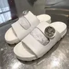 Sandalen zomer vrouwen echte lederen platte designer schoenen eenvoudige stijl buiten causale slippers