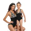 Verão Leopardo Imprimir Mãe Filha Swimwear Mamãe e Me Swimsuit Família Matching Outfits Crianças Roupas 210521