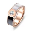 Lokaer Classic Acero inoxidable Fine Brand Jewelry Acrílico Shell Alfabeto romano Anillos Nupcial Anillo de compromiso de boda R17033 X0715