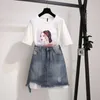 Sommer zweiteiliger Anzug Frauen Perlen abstrakter Druck Kurzarm T-Shirt Kleid und hohe Taille Quaste Denim Rock Anzüge 210529