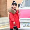 Barnens ytterkläder Ny vinter Down Jacket för tjejer Real Raccoon Fur Collar Long Parkas Coat Kid's Clothing Girls TZ880 H0909