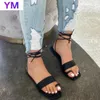 Nowy Gladiator Kobiety Płaskie Sandały Panie Clip Palec Cross Pasek Buty Plac Toe Beach Sandały Flip Flop Zapatillas Casa Mujer 2021 Y0721