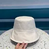 2022 Kova Şapka Unisex Kadın Erkek Şapka Luxurys Tasarımcılar Caps Mektuplar Bonnet Bere Nokta Tasarımcı L Cap Bayan Sunhat Casquette 22021704R