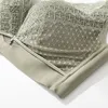 Kvinnors Sexiga Wire Gratis Bras 100% Naturlig Silk Lace Patchwork Seamless Everyday Wear Bra Underkläder