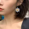 Mignon petites fleurs boucles d'oreilles à breloques pour femmes douce coréenne résine marguerite tournesol femme personnalité goutte boucles d'oreilles bijoux en gros