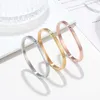 Bracciale per bambini di piccole dimensioni da 5 cm e braccialetto per madre con diametro di 5,8 cm, gioielli in acciaio inossidabile di alta qualità, braccialetto color oro all'ingrosso Q0719