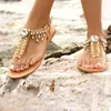 Clip Toe Sandals Kvinnor Flat Skor Buckle Strap 2021 Ladies Summer Casual Beach Fashion Crystal Footwear Kvinna Plus Storlek 43