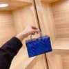 럭셔리 디자이너 2021 최고 판매 크로스 바디 핸드백 고품질 아크릴 레트로 꽃 투명 보석 상자 가방 체인 여성 패션 숄더 백