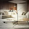 Serge Mouille 3 Arms Floor Lamp Nordic Black Standing Light Sofa Wall Bakgrund sovrum kontor loft vardagsrum järnstativ lighti7887222