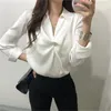 Frühling Mode Designer Verknotet Koreanische Shirts Blusen Frauen Langarm V-ausschnitt Solide Elegante Büro Weibliche Tops 210518