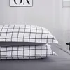 BonenJoy Queen Size Bedding Set Vit Färg Svart Plaid Mikrofiber Reaktiva Tryckta King Bed Linne Satser För Sovrum Kit 210615