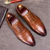 جلد الزفاف الإيطالي رجل فاخر أحذية رسمية جلد طبيعي الأعمال أكسفورد الأحذية البروغ الأسود أشار تو الرجال اللباس حذاء
