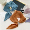 Petite écharpe en soie femmes étroites longues écharpes cou Hijabs couleur Pure mouchoir dame tête bandeau écharpe foulard