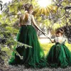 Sukienki dziewczynki córka koronkowe aplikacje kryte rękawy v Bez pleców suknie weselne suknie na imprezie ślubne długie tiul kwiat