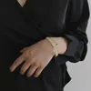 2021 Trendy Shell Niche Design Bracelet Alliage Bracelet sur la main Femmes Bracelet Accessoires Mode Bijoux le meilleur cadeau Q0719