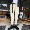 Pantalon masculin 2022 Spring coréen décontracté en vealet en velours côtelé lacet