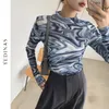 Yedinas Tie Dye Blue Mesh Top Långärmad T-shirt Kvinnor Turtleneck se genom Tshirt Designer Y2K Fashion Spring Höst 220315