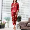 Homens Mulheres Pijamas Definir Soft Imitação de Seda Dragão Impressão Camisa Calças Casal Sleepwear Pijama Define Unisex Pajamas Sleepwear X0526