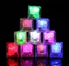Mini Luzes de Partidos LEDs Cubos de gelo LED de cor de partida LED Cubos de gelo brilhando piscando o suprimento de festas de novidade 298 R28158976