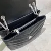 Lüks tasarımcı çanta LOULOU şekilli dikiş deri bayan metal zincir omuzdan askili çanta yüksek kaliteli flep çanta askılı çanta toptan