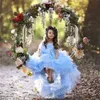 Lovely Tiered Ruffles Flower Girls Dresses Ärmlös O Neck Tulle Pageant Klänningar Anpassa Little Girl's Birthday Party Dress