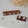 Smycken påsar, väskor Doreen Box Wood Earring Display Stand Förvaring High-end Black Walnut Solid PO Props 6/12 / 18cm, 1piece