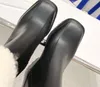 2021 Kvinnor Betty Boots PVC Gummi Borded Platform Knä-High Tall Rain Cashmere Boot Svart Vattentät Velicy Hloe Skor Utomhus Rainshoes Högklackat