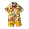 Zomer peuter baby kid jongen 2 stks outifit set blad print korte t-shirt vaste broek pak gentelman kleding 210429